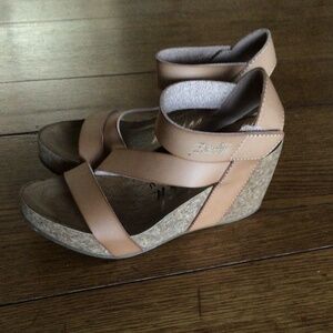 Blowfish Malibu, brown, gently used, wedges, size 7